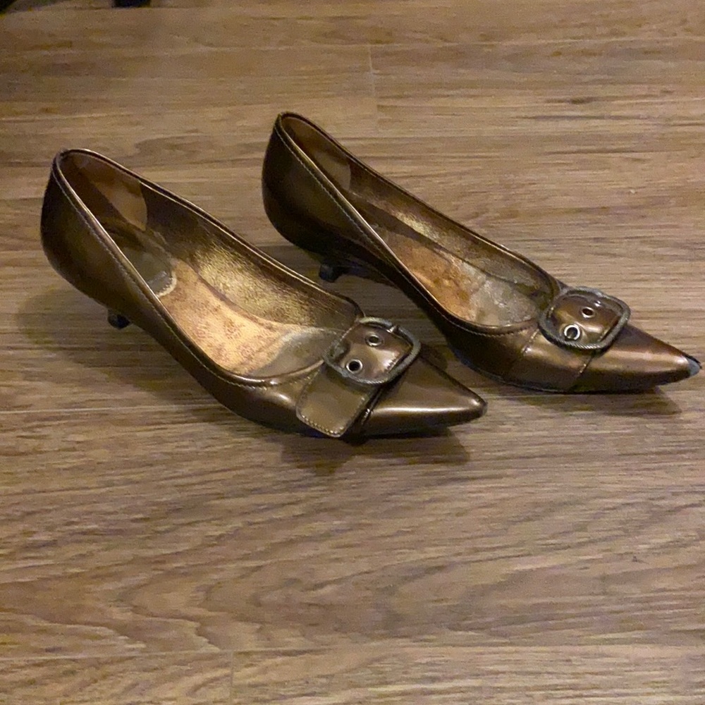 Miu Miu patent leather pointed toe kitten heel pumps bronze Size 36.5 (6.5)